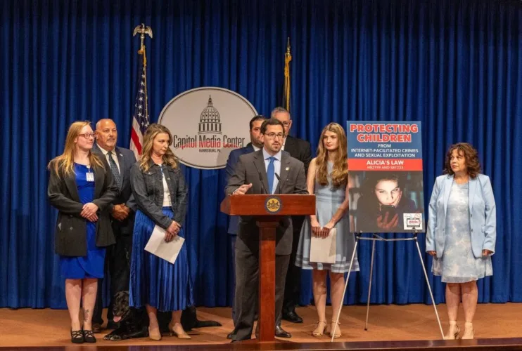 New law will provide funding to internet predator task forces